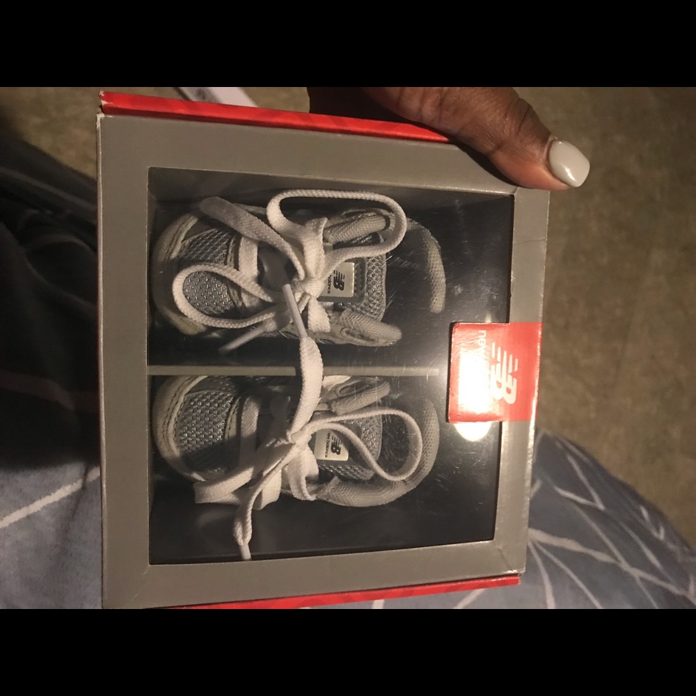 Size 3 Cribs Grey New Balance